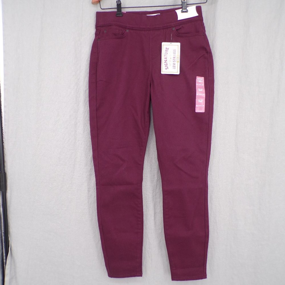 NWOT Signature by Levi Strauss Totally Shaping Skinny Wine Pull-On Jeans 8M W29